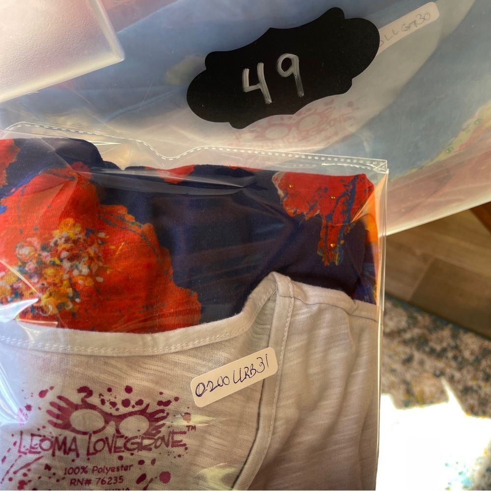 Leoma Lovegrove Floral V-Neck Top Red and Blue Tropical beaded - Picture 10 of 11